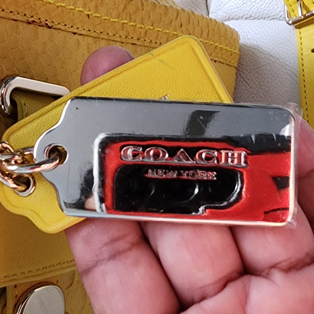 Coach Yellow Satchel Bag with Classic Design - Picture 6 of 6